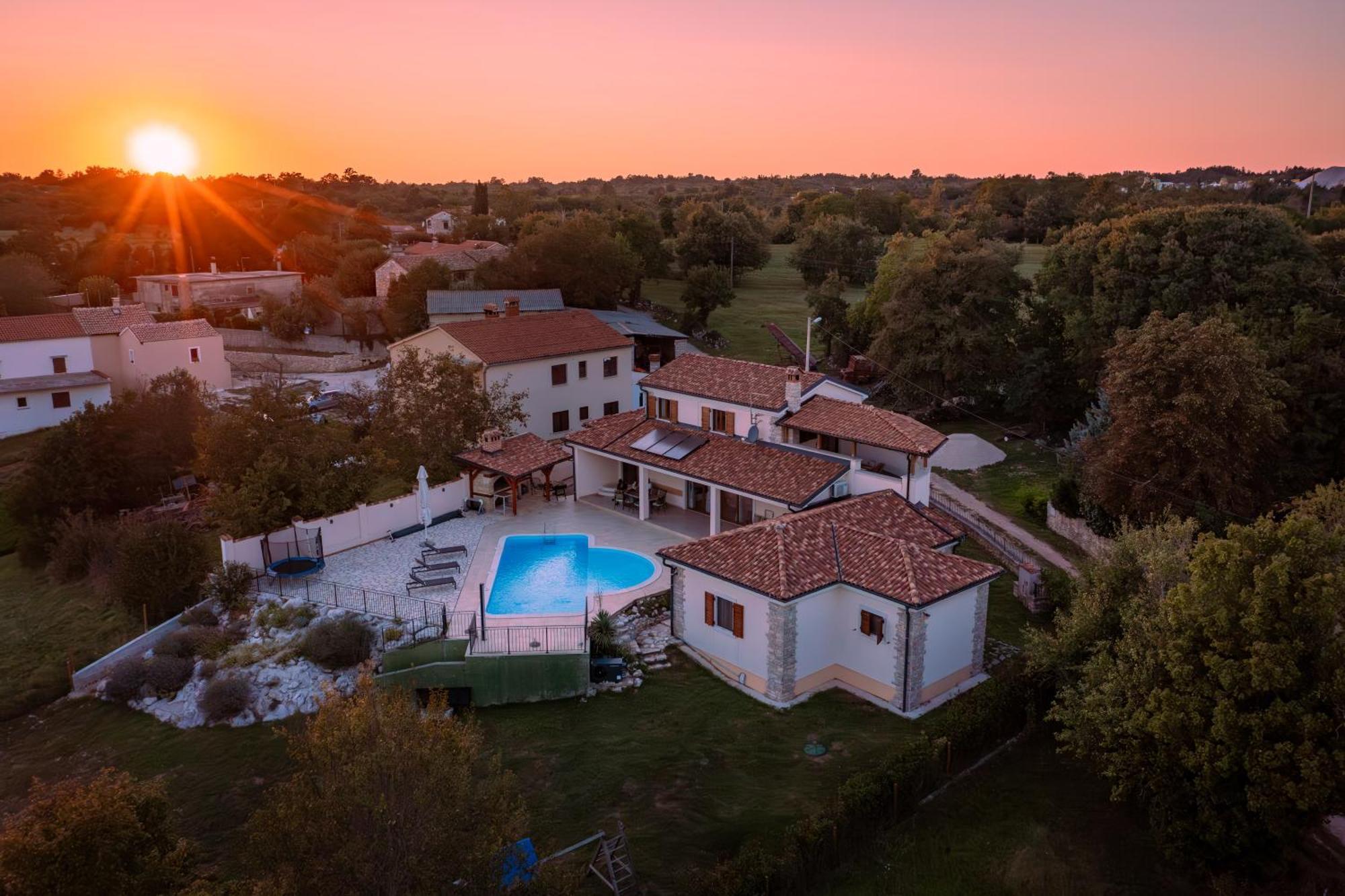 Villa Arton Heated Swimming-Pool Zminj Exterior photo